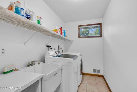 2003 Finderne Street Oakhurst NJ 07755