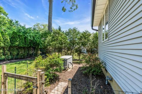 2003 Finderne Street Oakhurst NJ 07755
