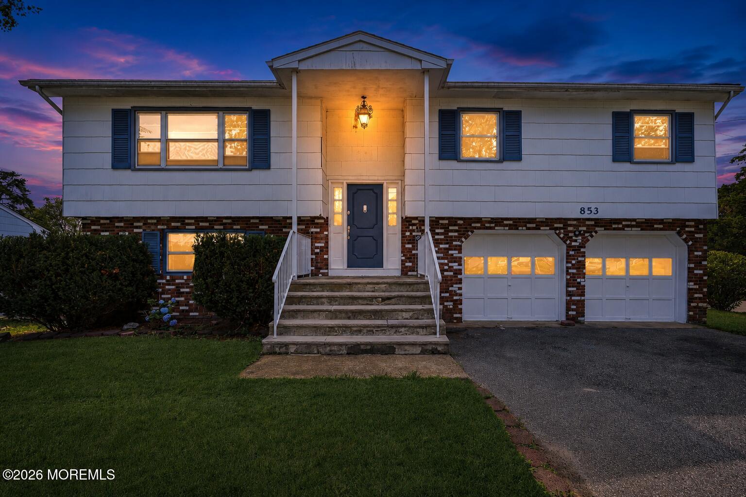 853 Neptune Avenue Beachwood NJ 08722