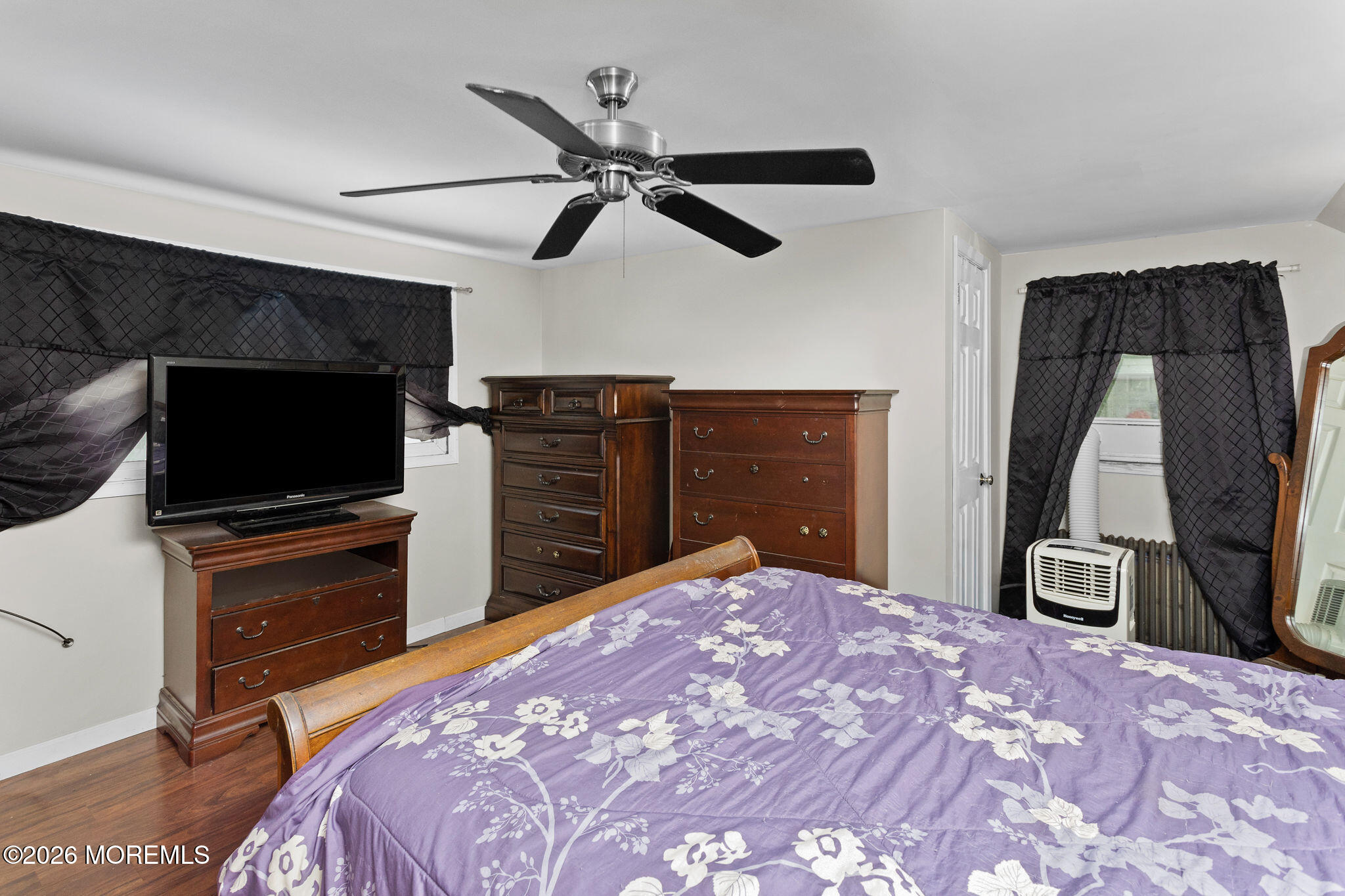 752 Park Avenue Belford NJ 07718