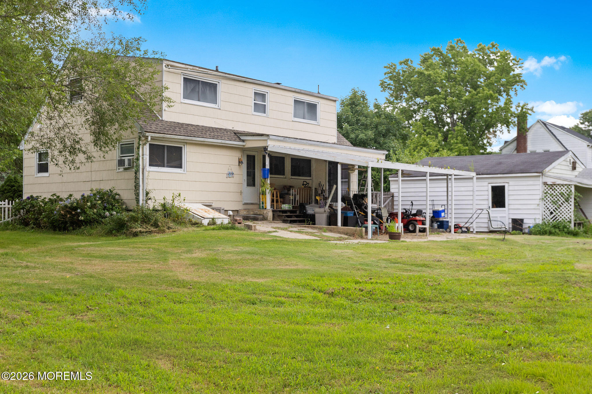 752 Park Avenue Belford NJ 07718