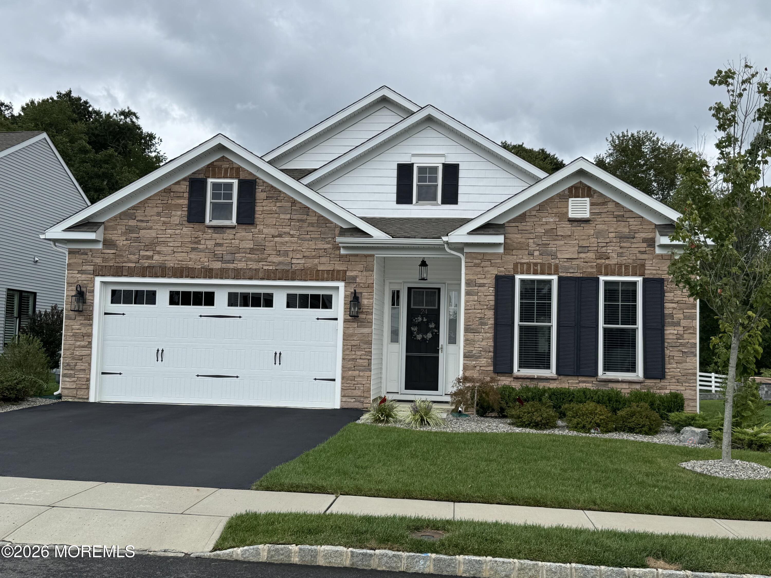 24 Sanctuary Lane Farmingdale NJ 07727