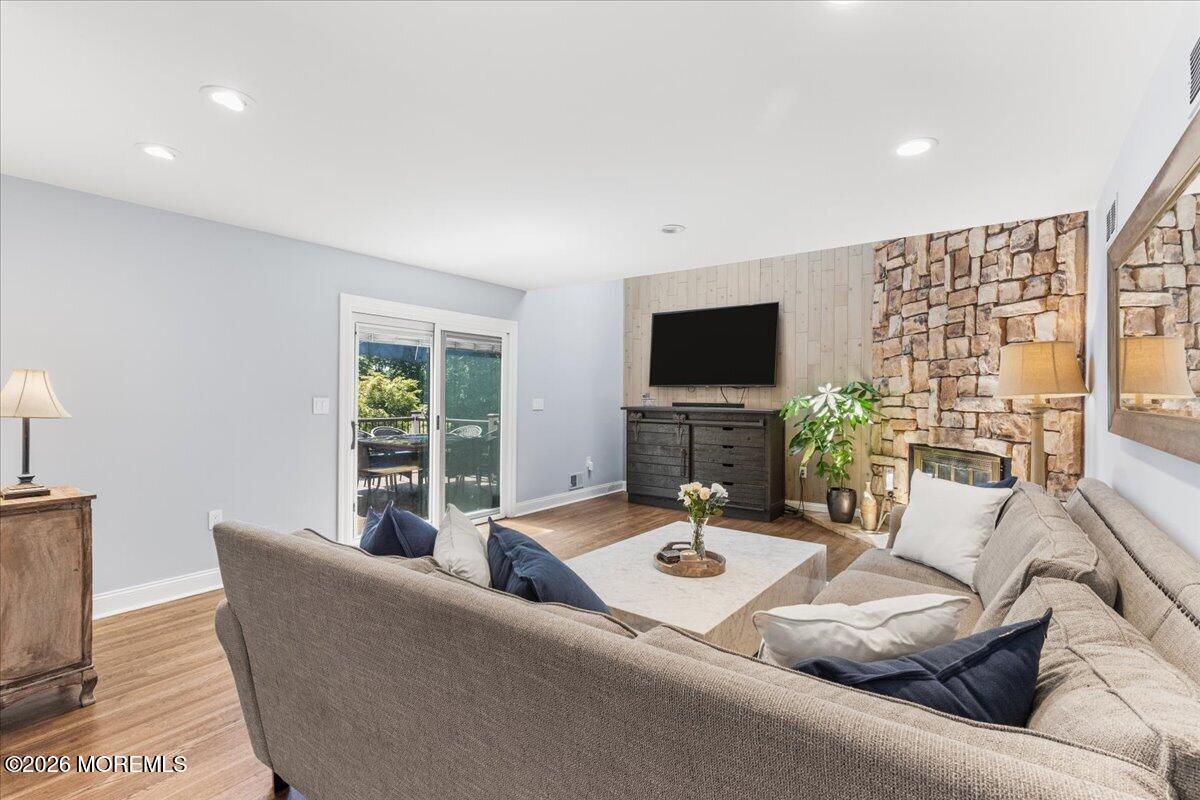16 Sherwood Court Holmdel NJ 07733