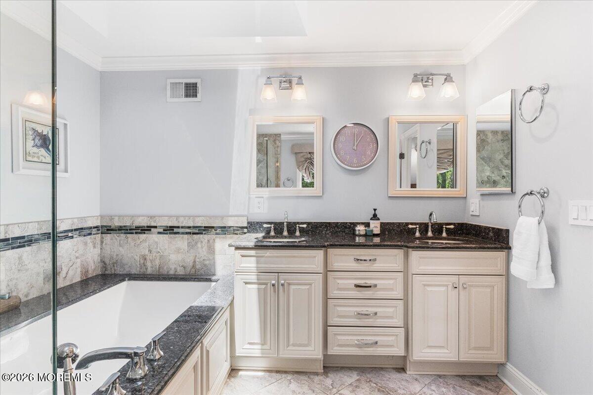 16 Sherwood Court Holmdel NJ 07733