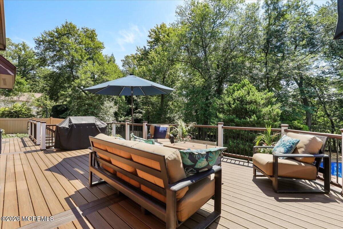 16 Sherwood Court Holmdel NJ 07733