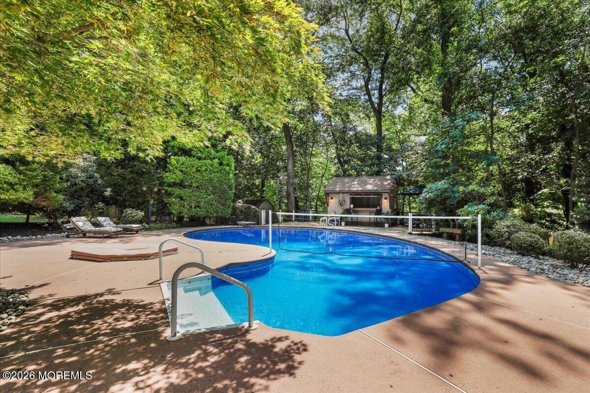 16 Sherwood Court Holmdel NJ 07733