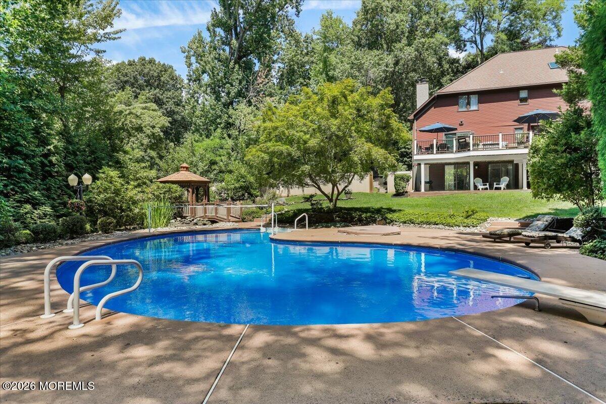 16 Sherwood Court Holmdel NJ 07733