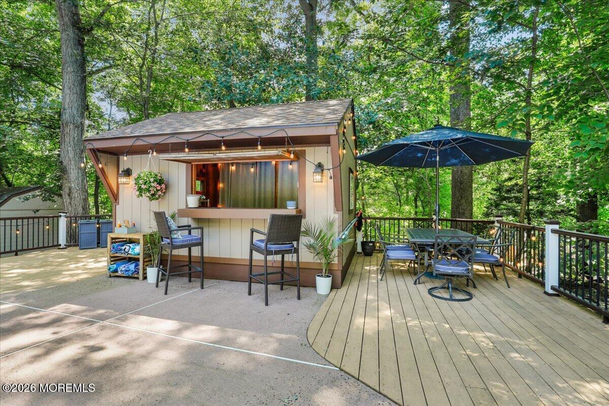 16 Sherwood Court Holmdel NJ 07733