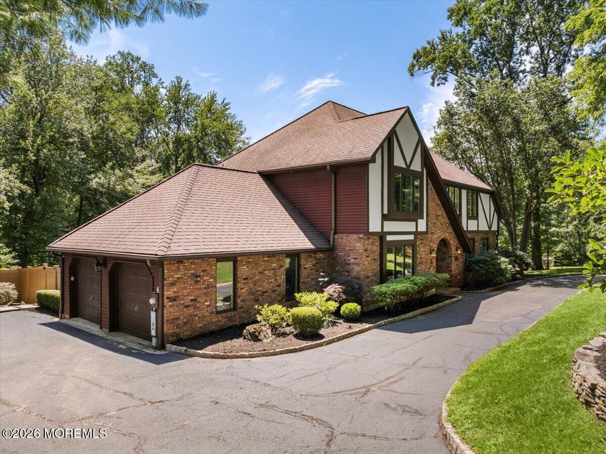 16 Sherwood Court Holmdel NJ 07733