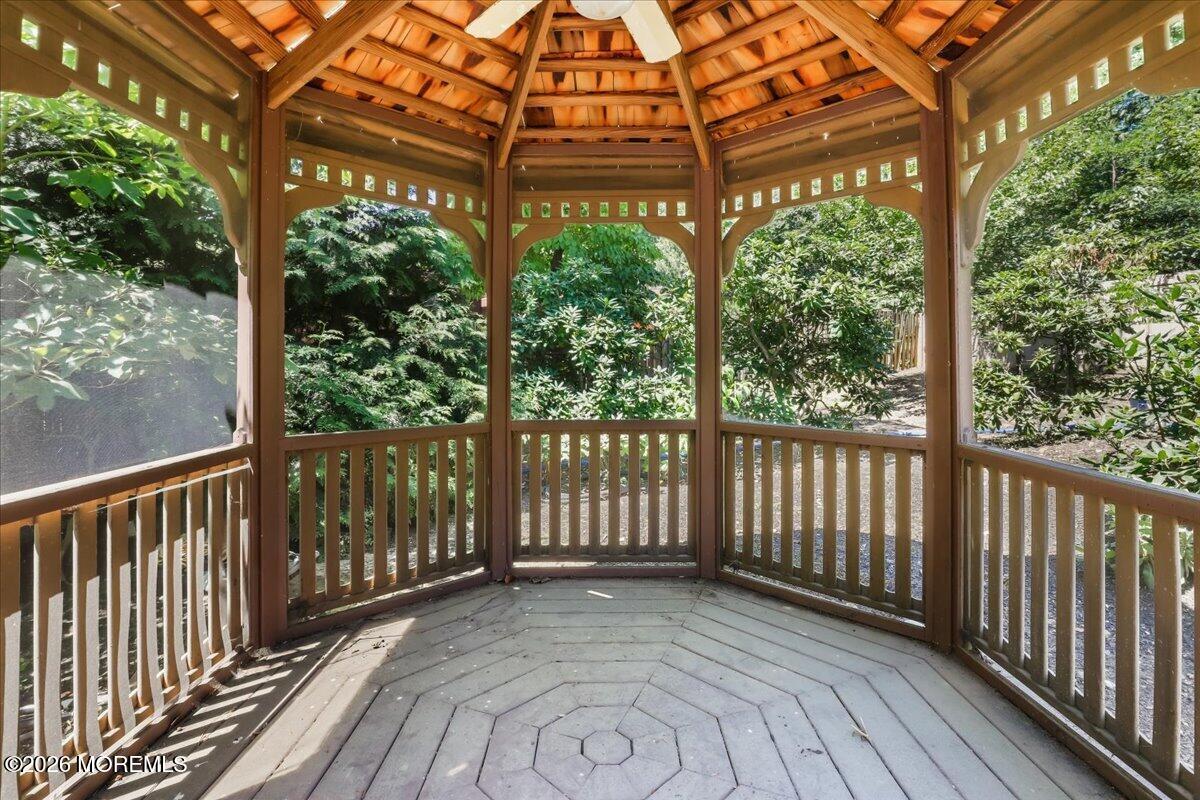 16 Sherwood Court Holmdel NJ 07733