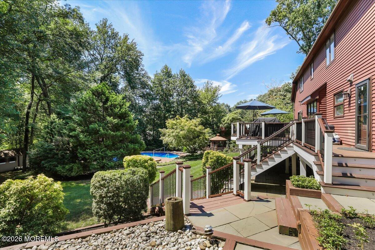 16 Sherwood Court Holmdel NJ 07733
