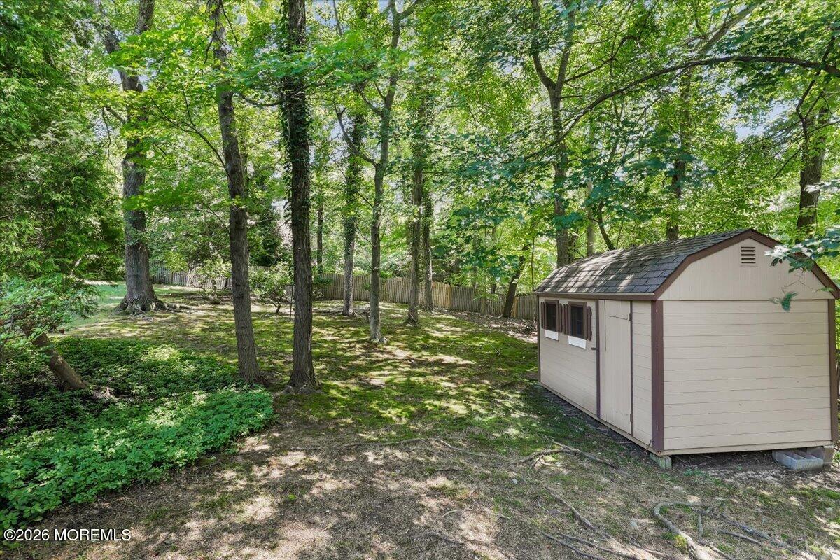 16 Sherwood Court Holmdel NJ 07733