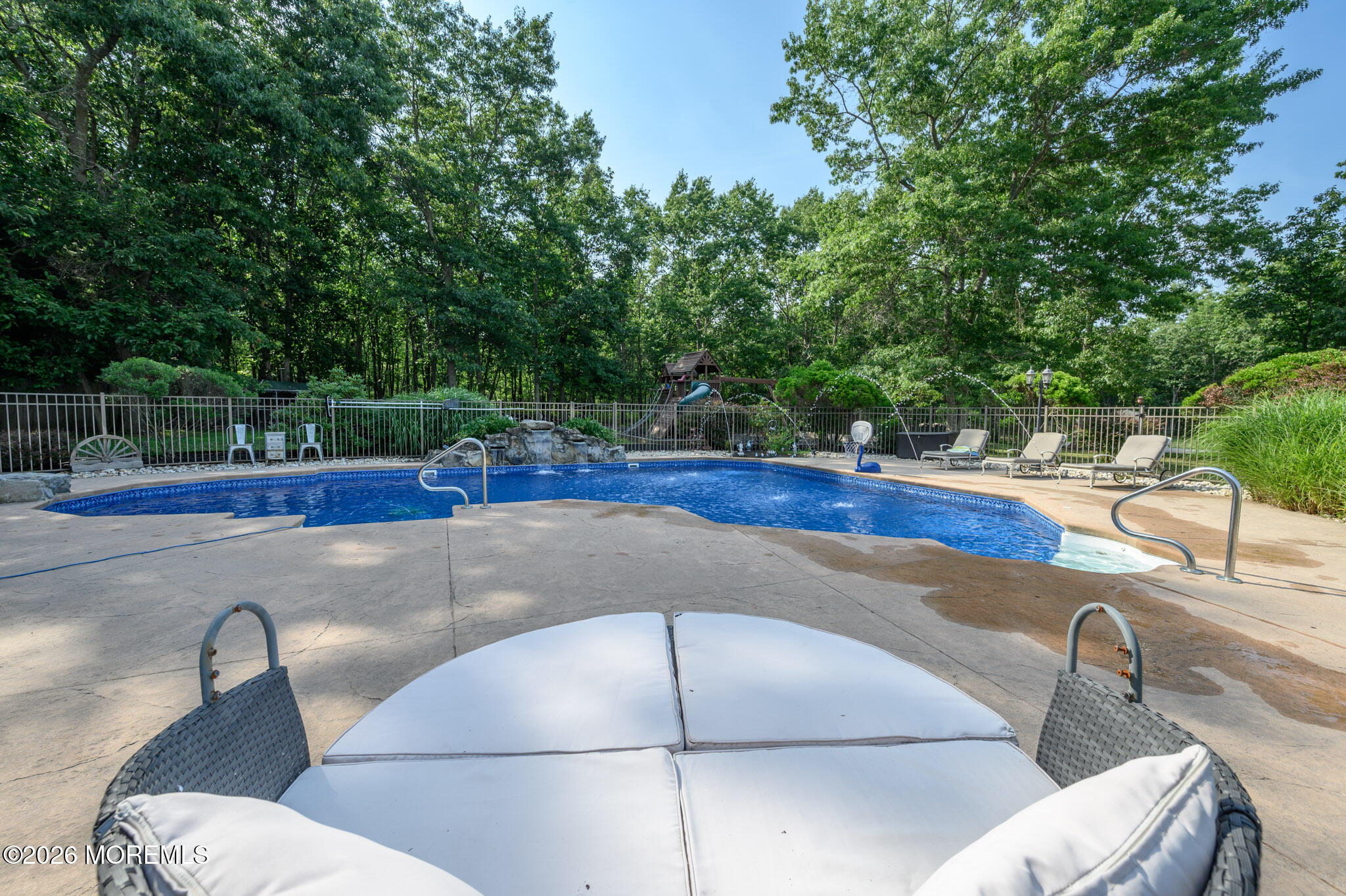 9 Country Road Jackson NJ 08527