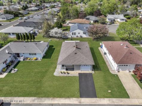 324 Saint Thomas Drive Toms River NJ 08757