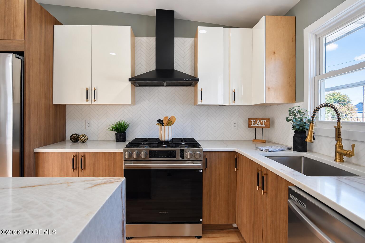 59 Walling Avenue Belford NJ 07718