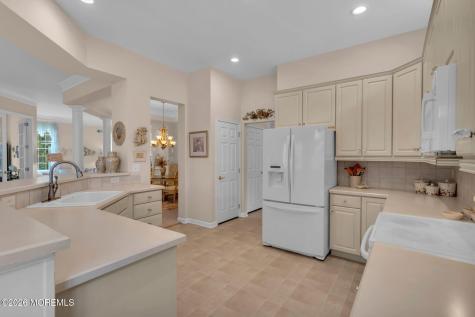 15 Cog Hill Court Jackson NJ 08527