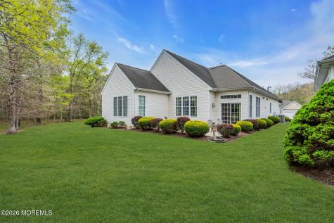 15 Cog Hill Court Jackson NJ 08527