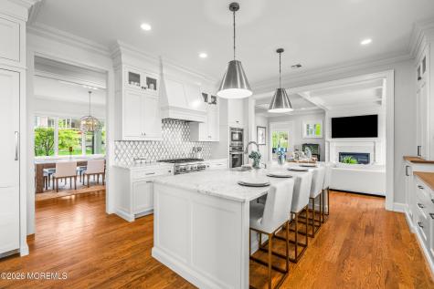 11 Beacon Hill Road Atlantic Highlands NJ 07716