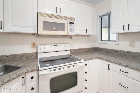 154 Cross Slope Court Manalapan NJ 07726