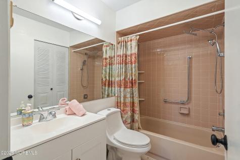 154 Cross Slope Court Manalapan NJ 07726