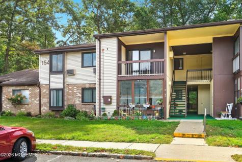 154 Cross Slope Court Manalapan NJ 07726