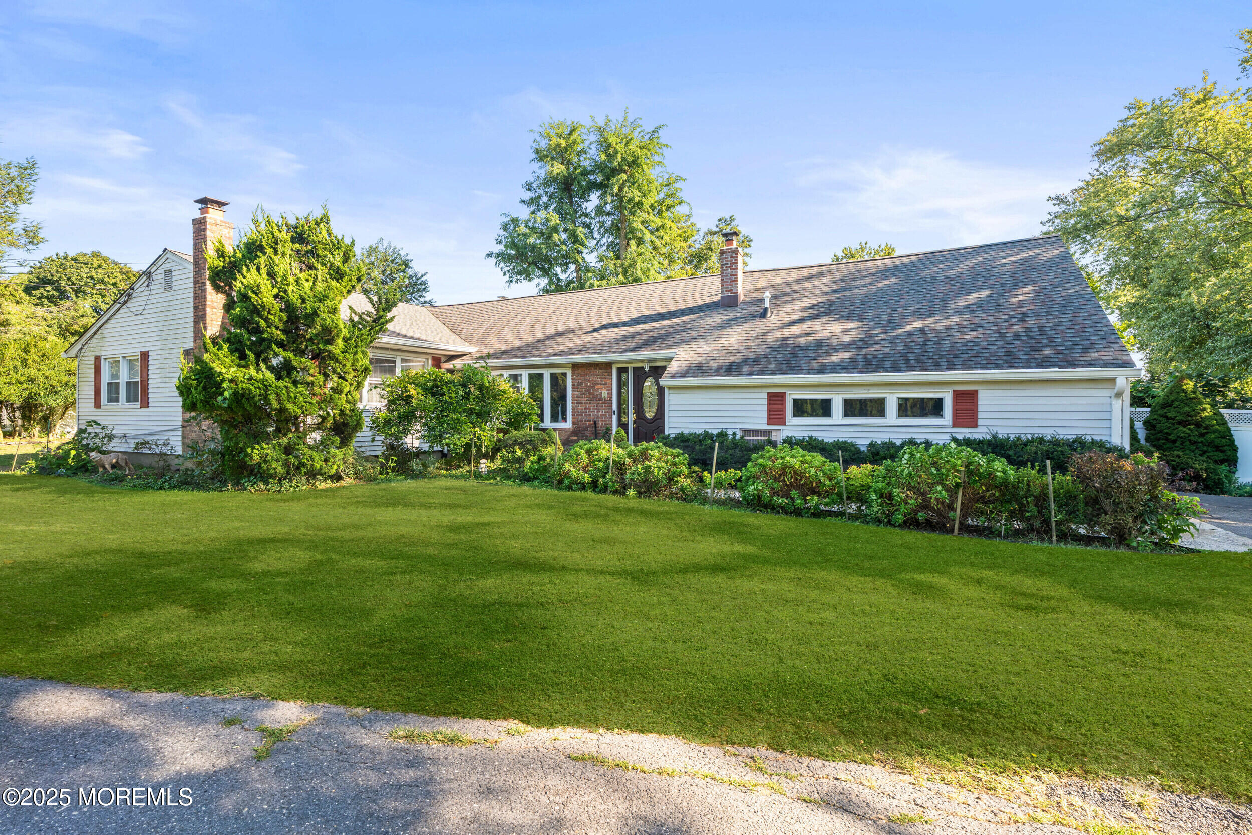 514 Deal Road Oakhurst NJ 07755