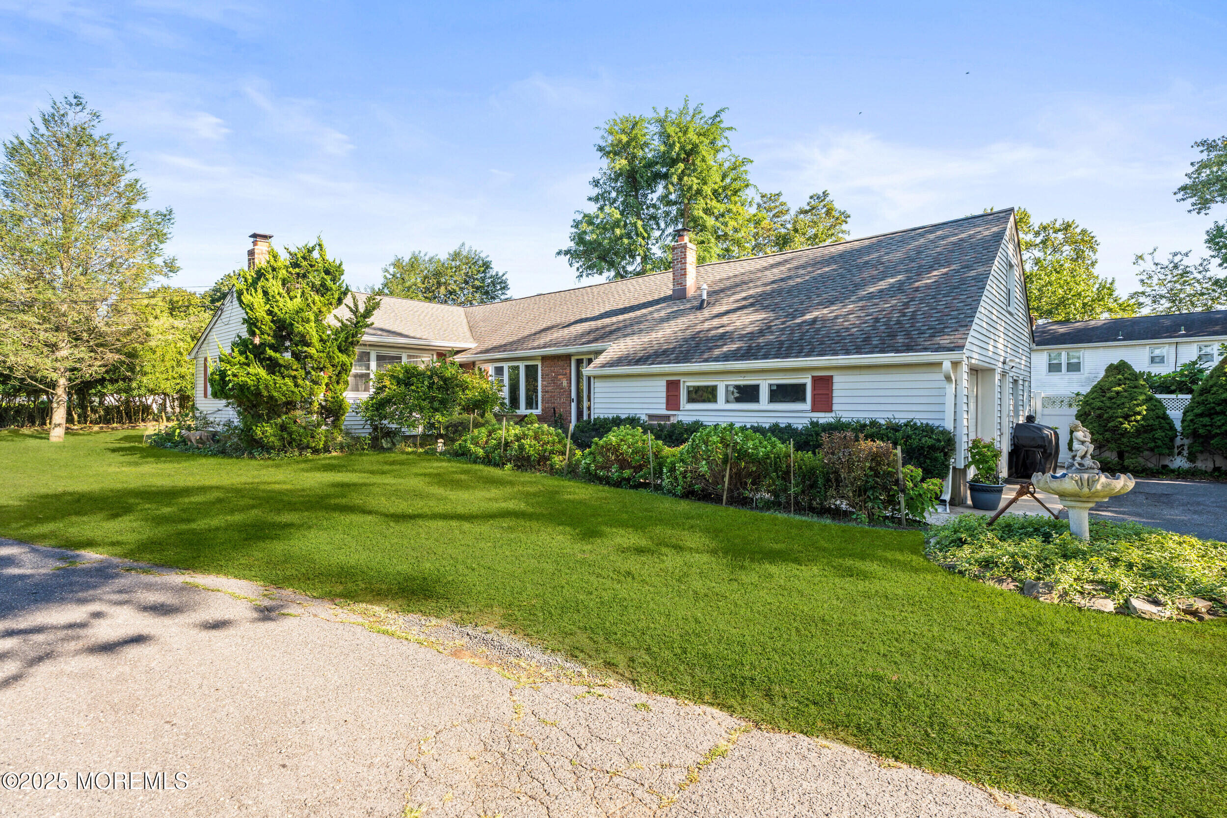 514 Deal Road Oakhurst NJ 07755