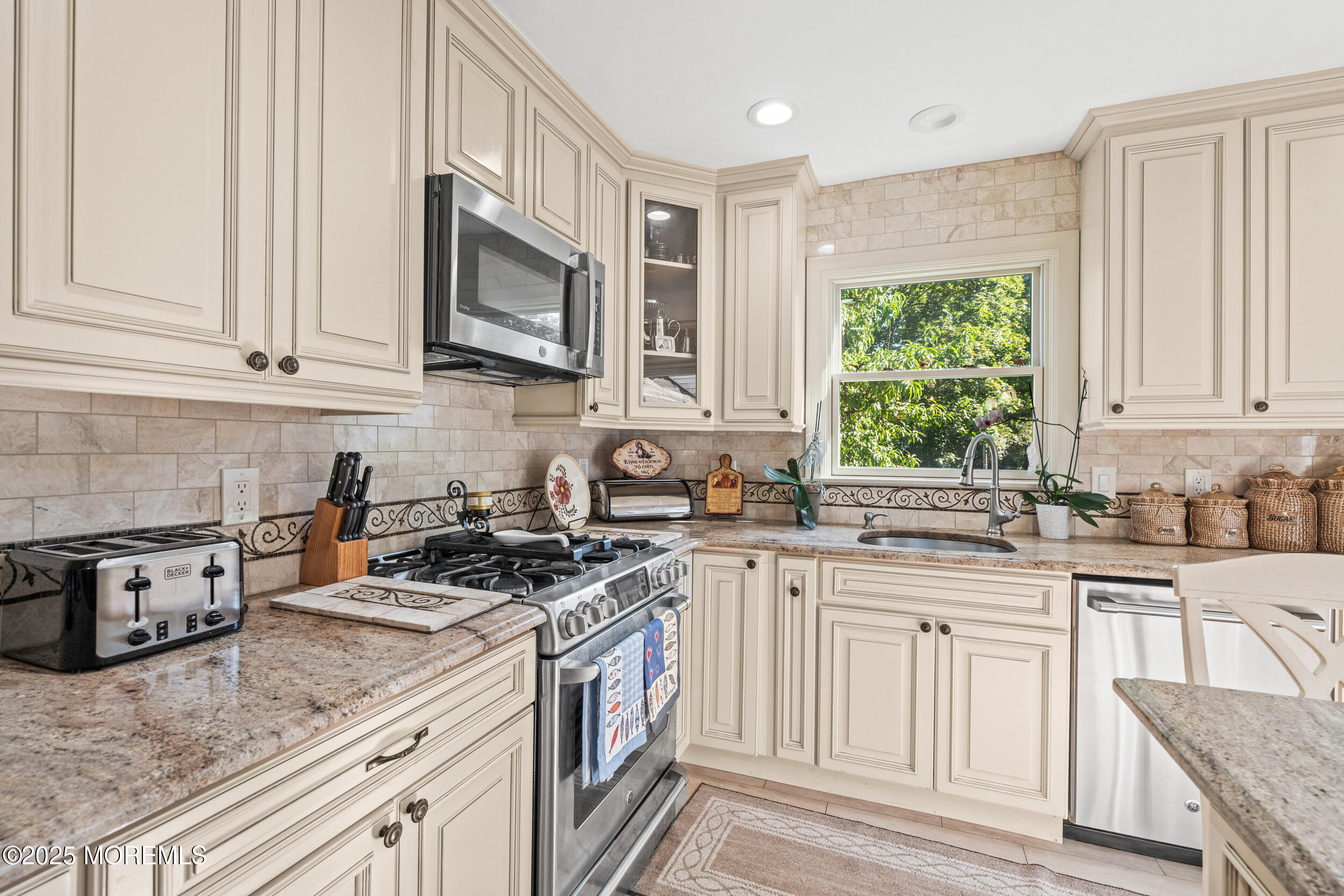 514 Deal Road Oakhurst NJ 07755