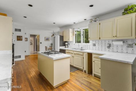 95 Holmes Mill Road Upper Freehold NJ 08501