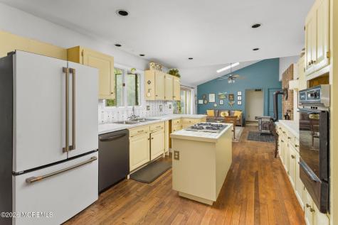 95 Holmes Mill Road Upper Freehold NJ 08501