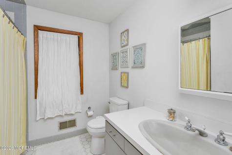 95 Holmes Mill Road Upper Freehold NJ 08501
