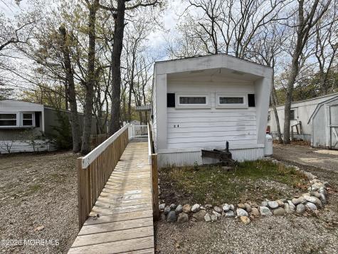 525 E Main Street Tuckerton NJ 08087
