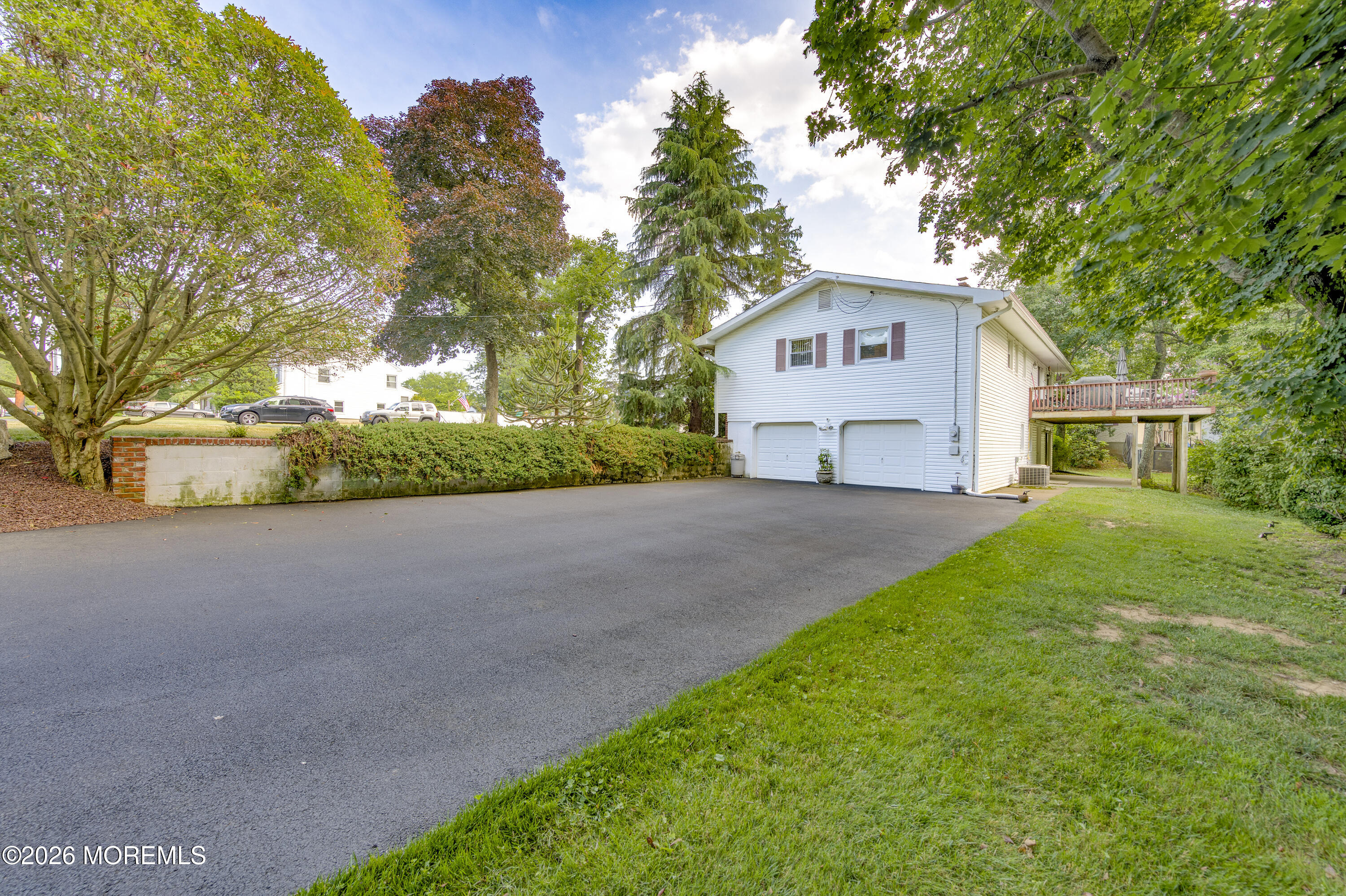 108 Oak Terrace Freehold NJ 07728