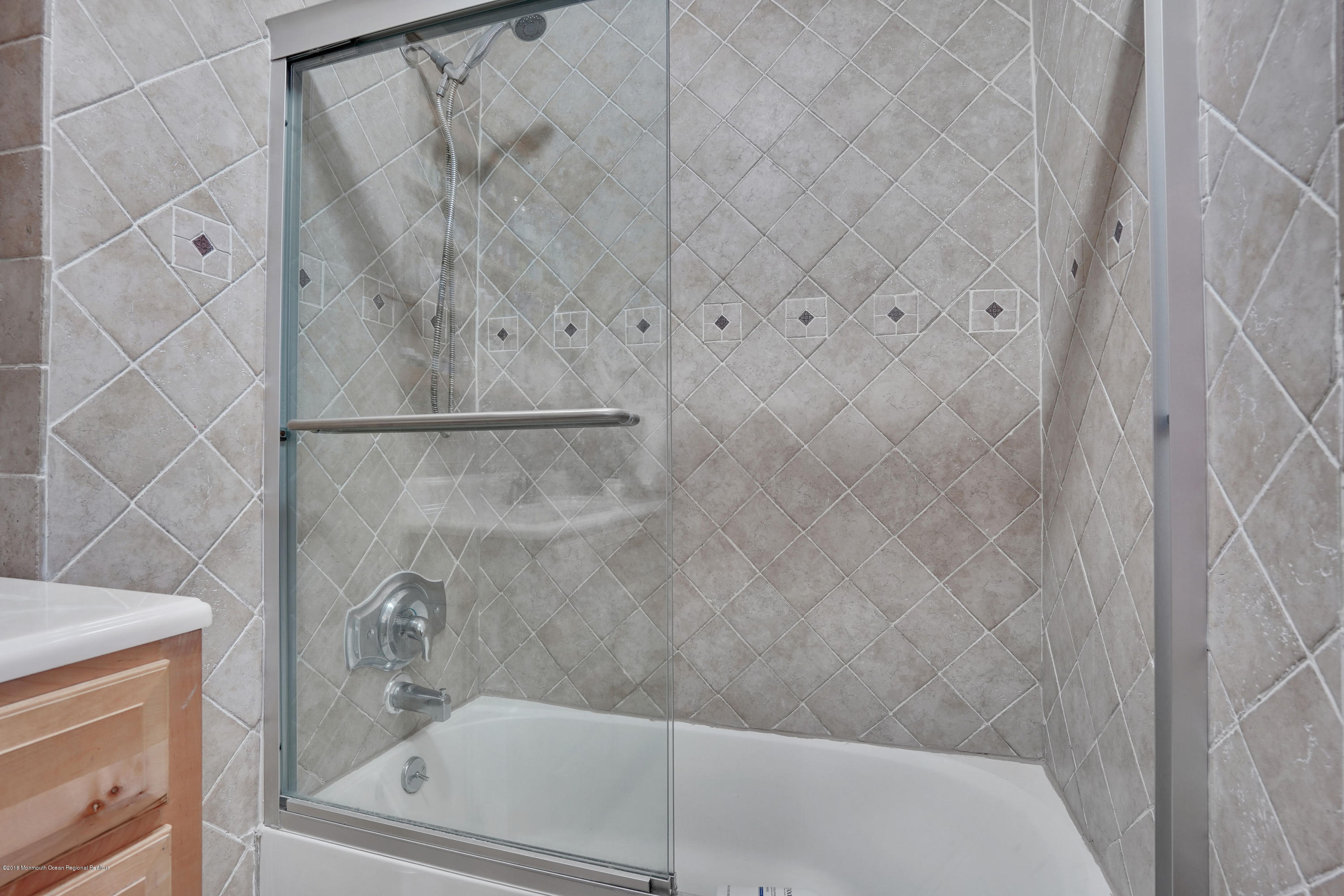 257 Lawrence Avenue Oakhurst NJ 07755