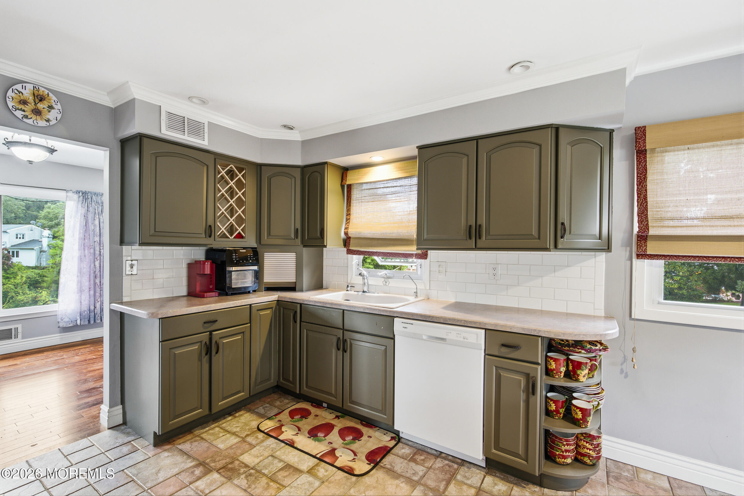 652 Brookside Drive Toms River NJ 08753
