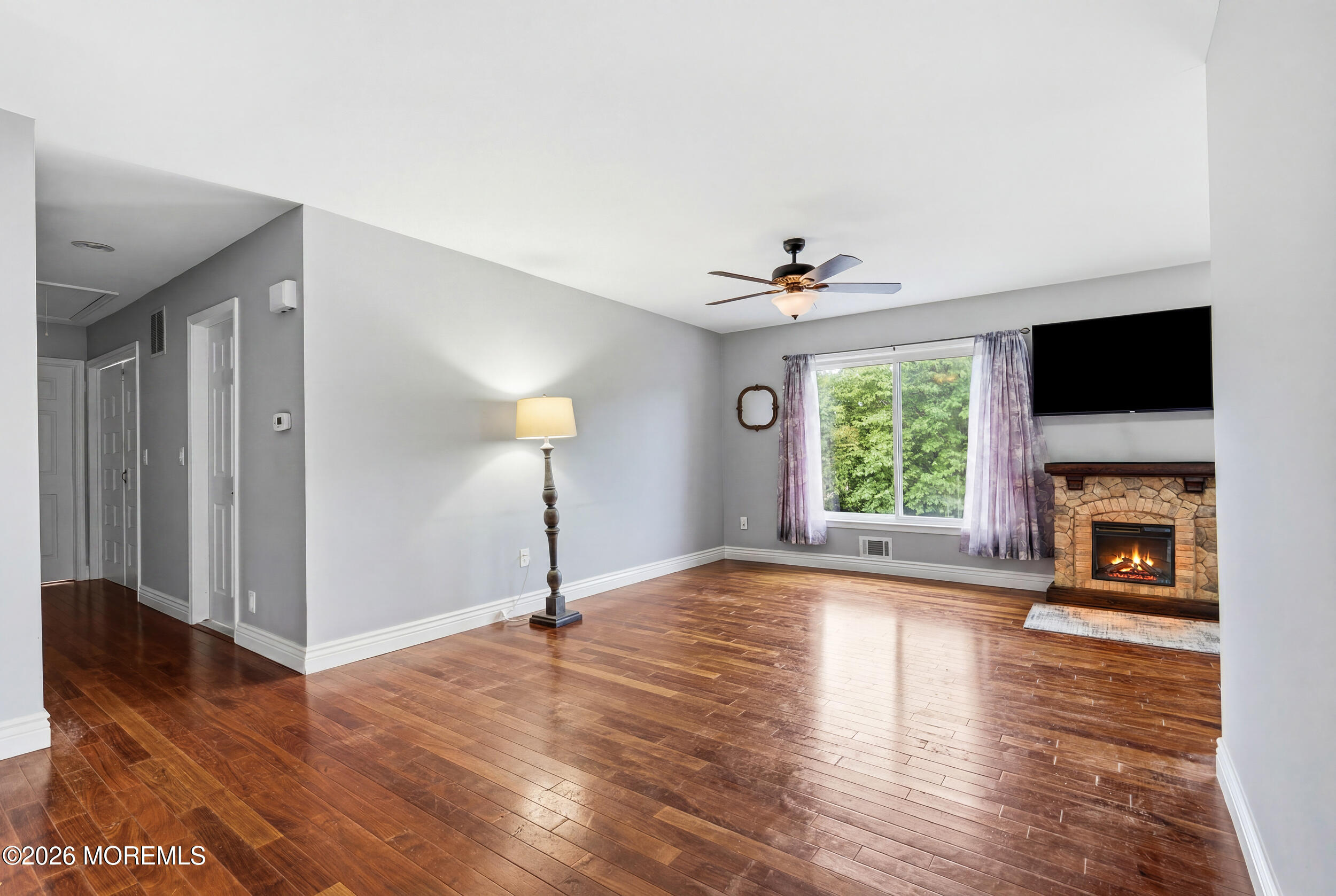 652 Brookside Drive Toms River NJ 08753