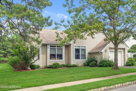 12 Springlawn Drive Lakewood NJ 08701