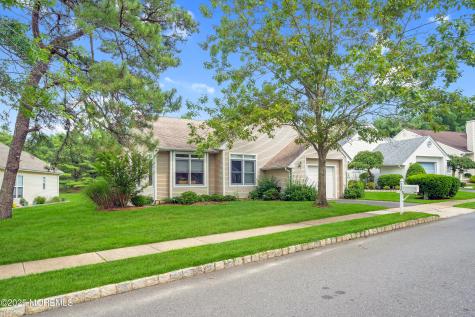 12 Springlawn Drive Lakewood NJ 08701