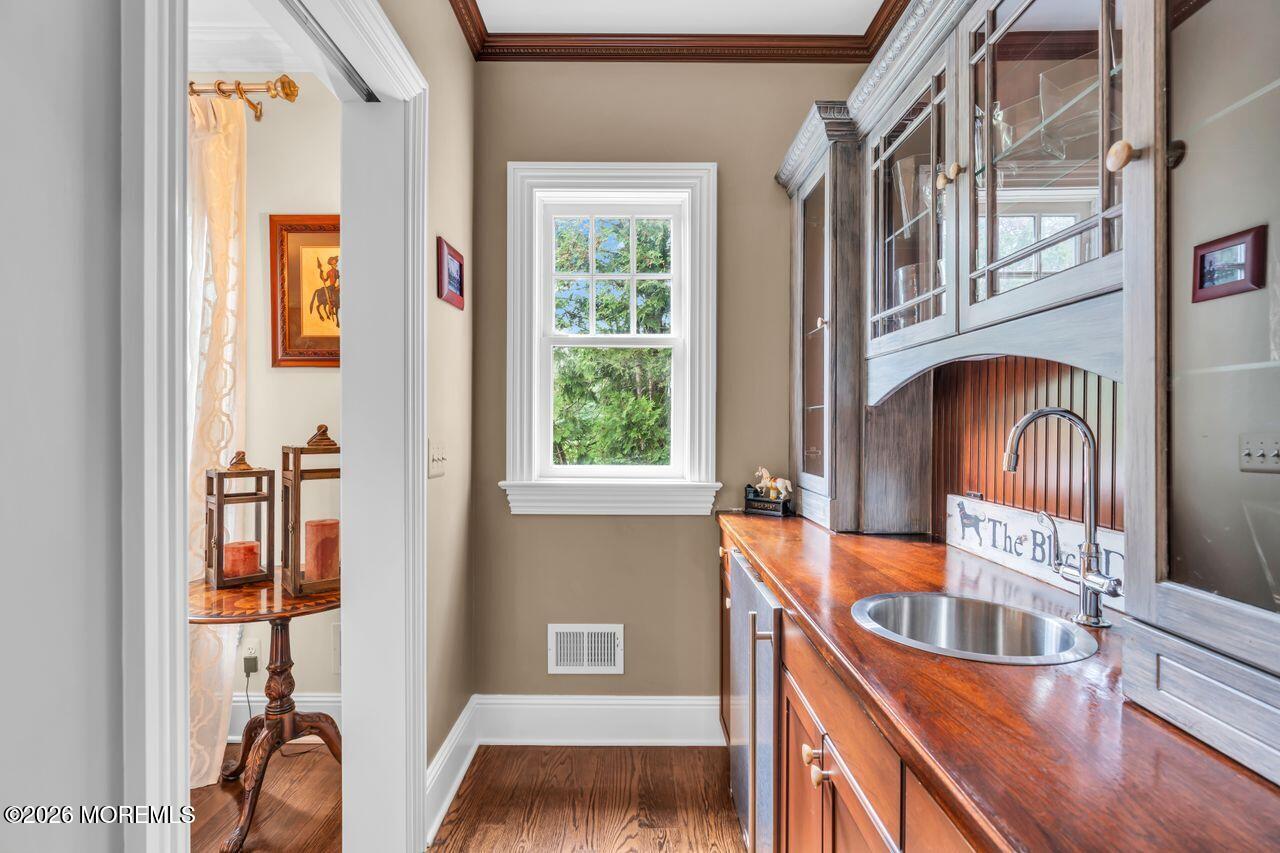 8 Ridge Road Rumson NJ 07760