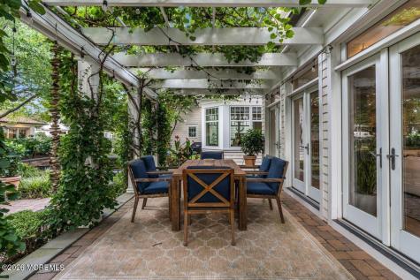8 Ridge Road Rumson NJ 07760