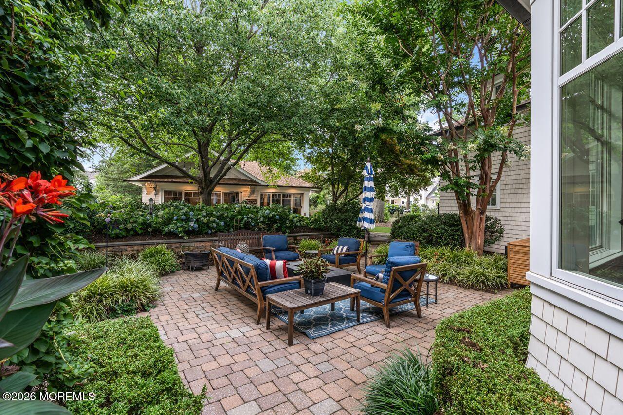 8 Ridge Road Rumson NJ 07760