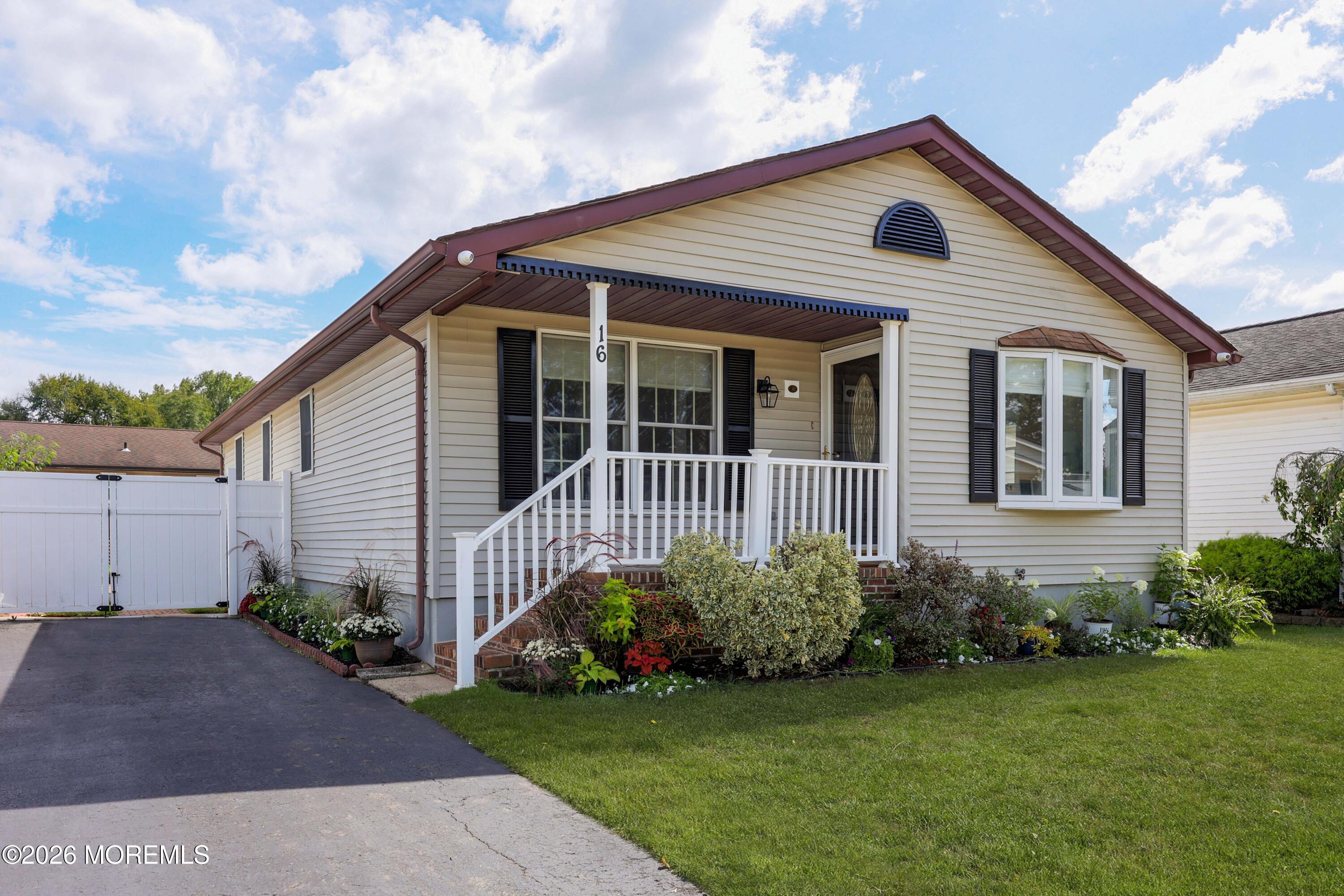 16 Pine Tree Lane Manalapan NJ 07726