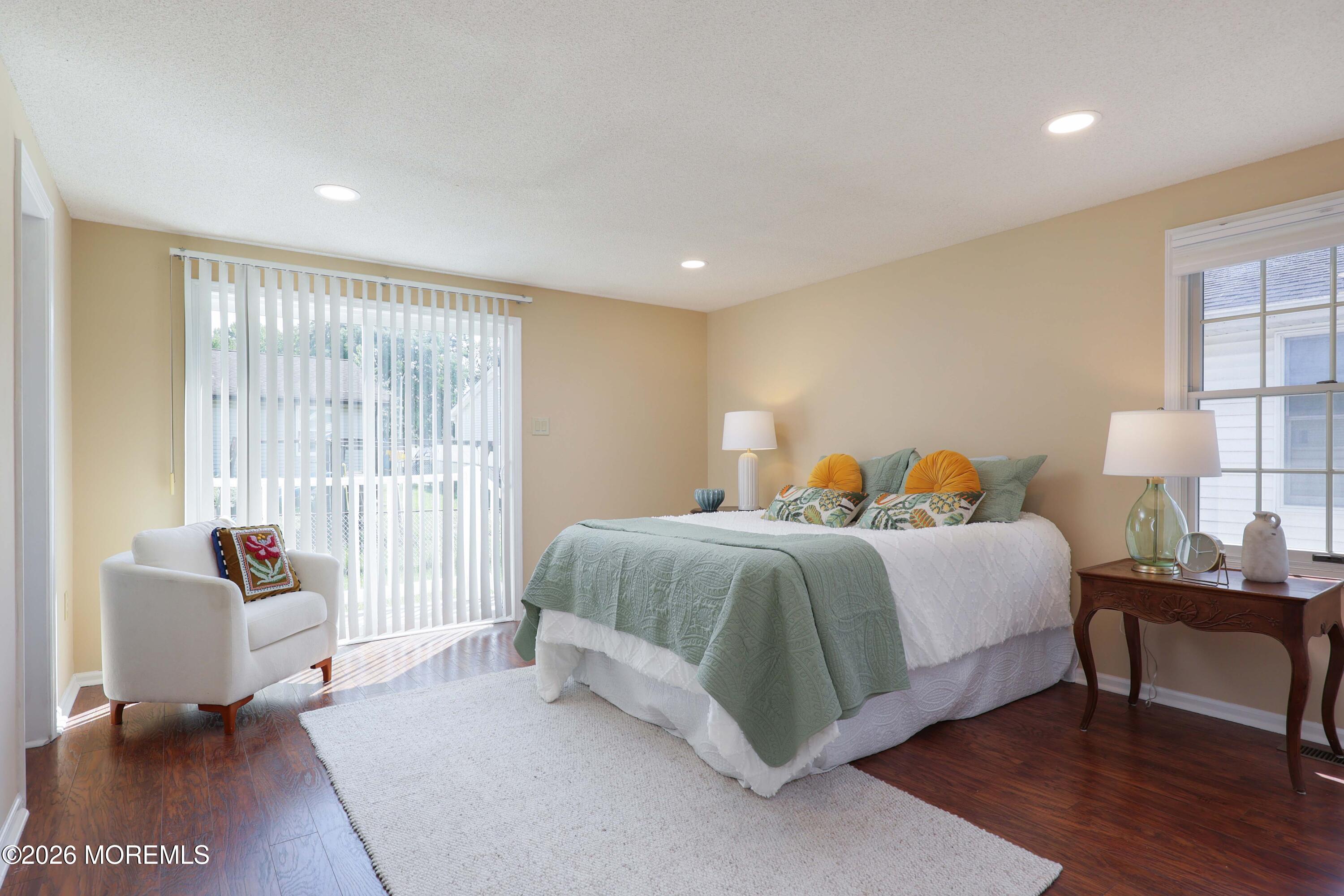 16 Pine Tree Lane Manalapan NJ 07726