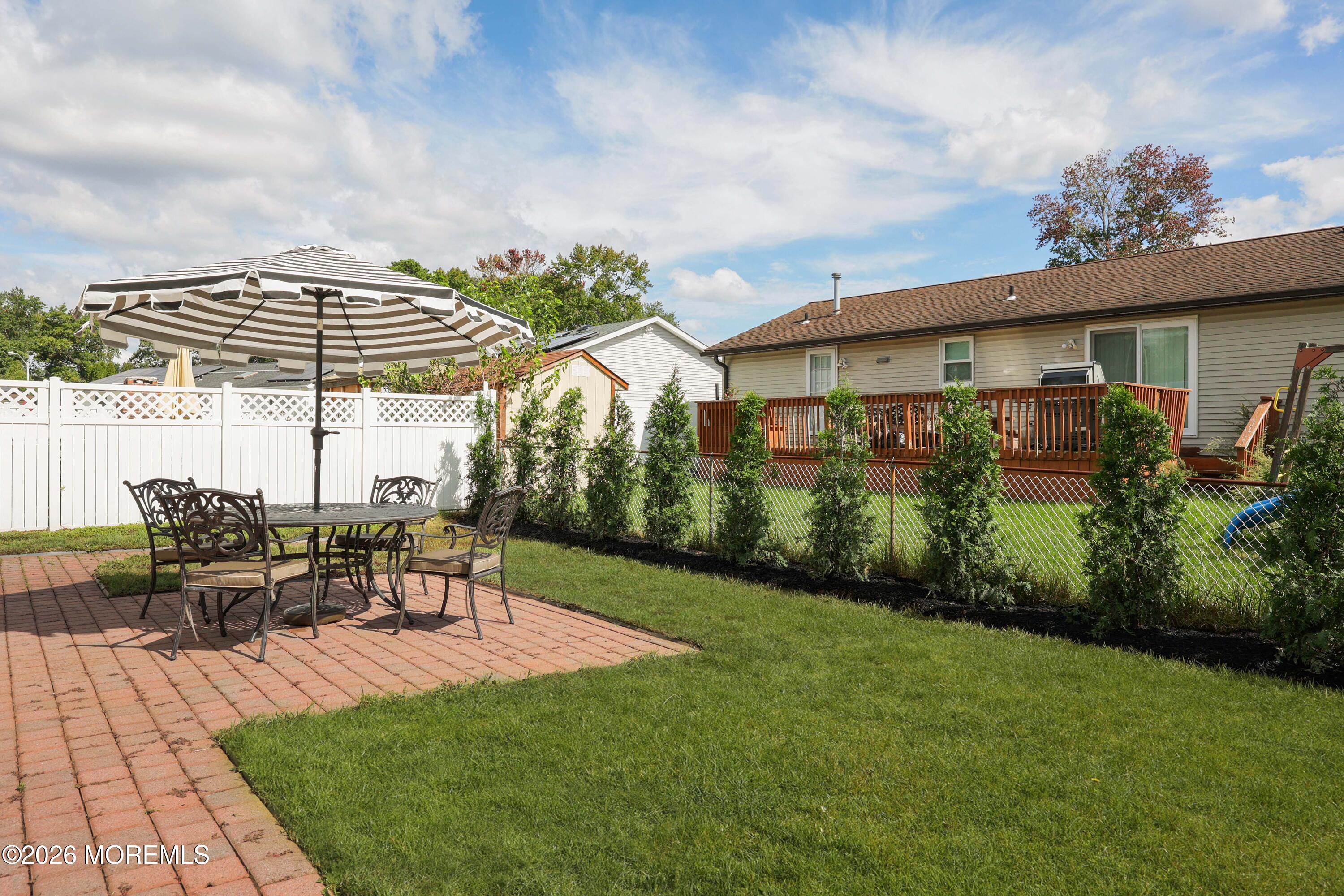 16 Pine Tree Lane Manalapan NJ 07726