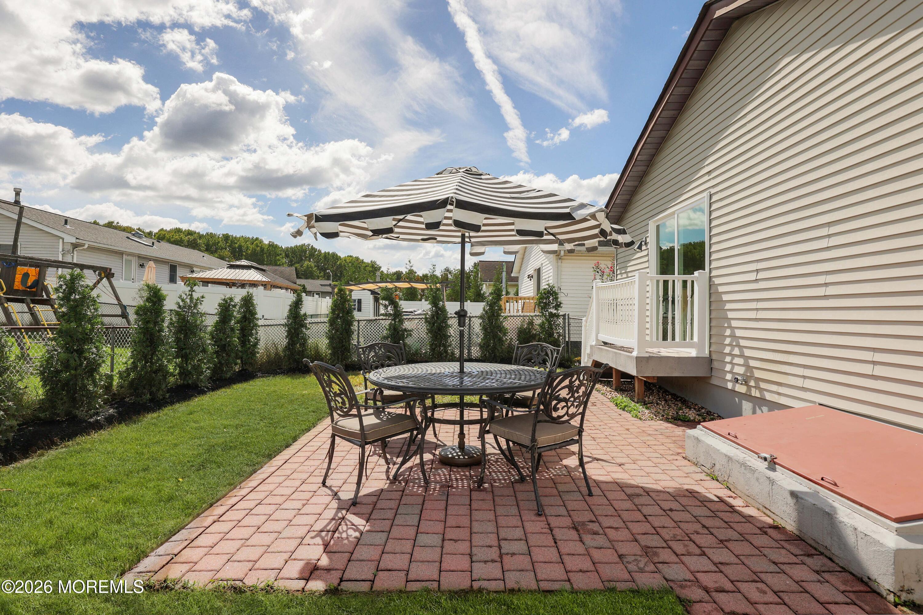 16 Pine Tree Lane Manalapan NJ 07726