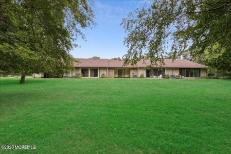 70 Overlook Way Manalapan NJ 07726