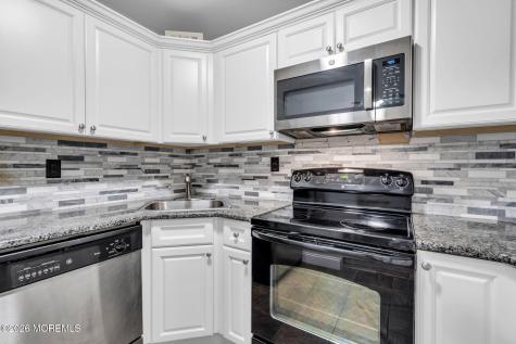 87 Arrowood Road Manalapan NJ 07726