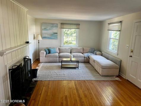 206 S Lincoln Avenue Oakhurst NJ 07755
