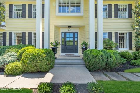 242 Williamsburg Drive Shrewsbury Boro NJ 07702