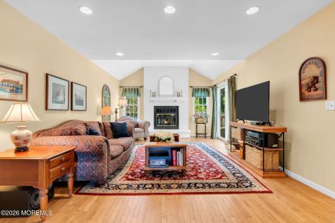 242 Williamsburg Drive Shrewsbury Boro NJ 07702